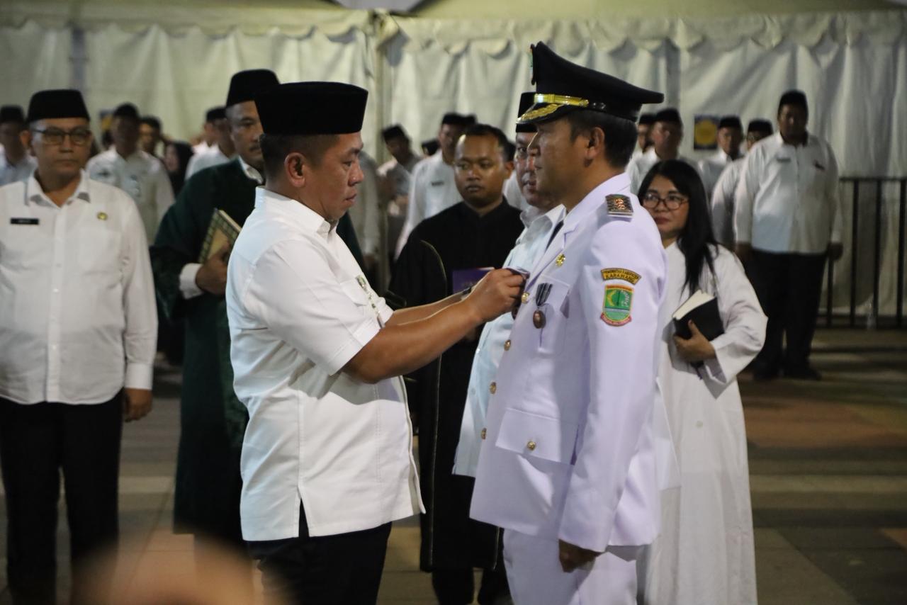 Bupati Aep Kukuhkan dan Lantik 216 PNS di Lingkungan Pemkab Karawang 